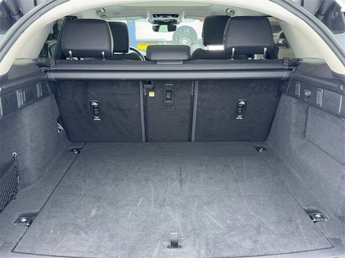 Used 2024 Land Rover Range Rover Velar S image 12