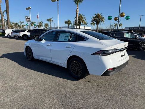 New 2026 Nissan Sentra SV w/ SV Convenience Package image 4