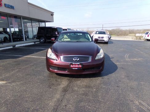 Used 2010 INFINITI G37 Convertible w/ Premium Pkg RWD image 4