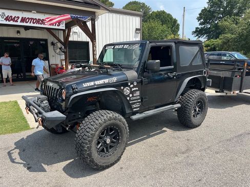 Used 2012 Jeep Wrangler Sport AWD/4WD image 3