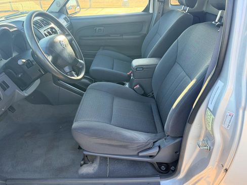 Used 2004 Nissan Frontier XE Desert Runner w/ (VTP) Value Truck Pkg image 14