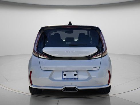 Used 2023 Kia Soul GT-Line w/ GT-Line Technology Package FWD image 6