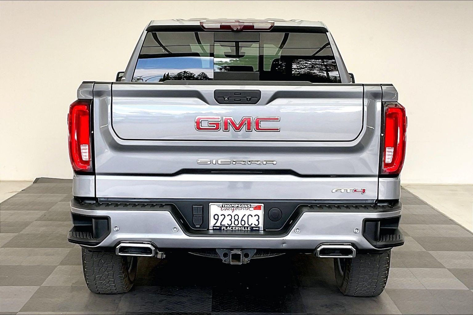 Used 2021 GMC Sierra 1500 AT4 w/ AT4 Premium Package AWD/4WD image 3