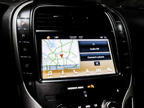 Used 2019 Lincoln Nautilus Reserve image 29