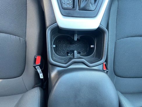 Used 2022 Toyota RAV4 LE image 14