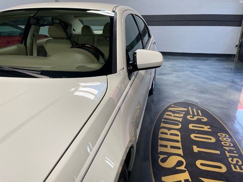 Used 2008 Chrysler Sebring Limited image 3