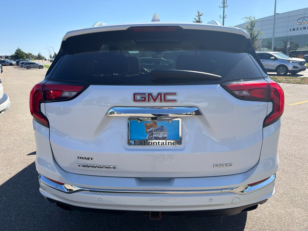 Used 2020 GMC Terrain Denali w/ Denali Premium Package AWD/4WD image 7