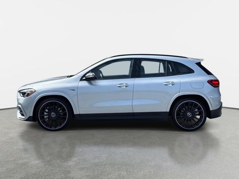 Used 2025 Mercedes-Benz GLA 35 AMG 4MATIC image 6