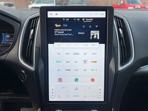 Used 2023 Ford Edge SEL w/ Sport Appearance Package image 30