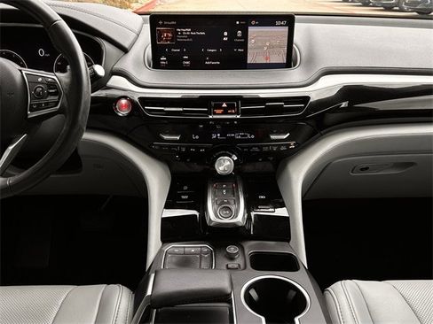 Certified 2024 Acura MDX SH-AWD w/ Technology Package image 17