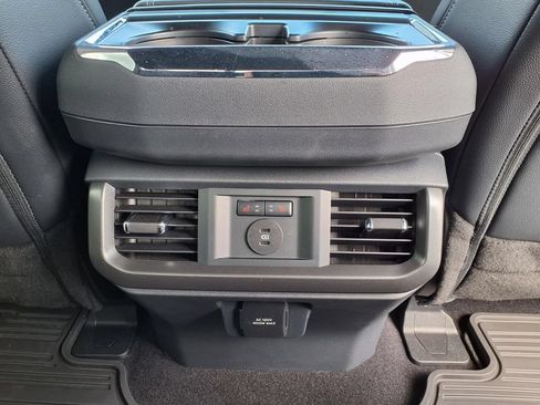 Used 2025 Ford F150 Lariat w/ Equipment Group 502A High AWD/4WD image 18