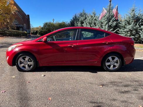 Used 2013 Hyundai Elantra GLS w/ Preferred Pkg image 24