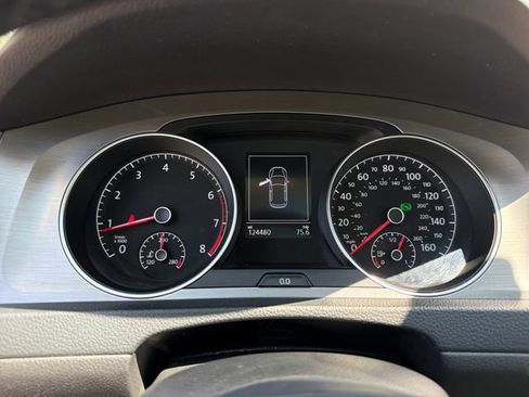 Used 2016 Volkswagen Golf SE FWD image 17