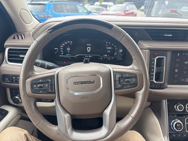 Used 2023 GMC Yukon Denali w/ Advanced Technology Package AWD/4WD image 35
