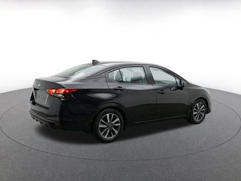 Used 2025 Nissan Versa SV FWD image 11