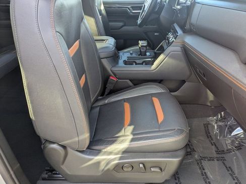 Used 2022 GMC Sierra 1500 AT4 w/ AT4 Premium Package image 22