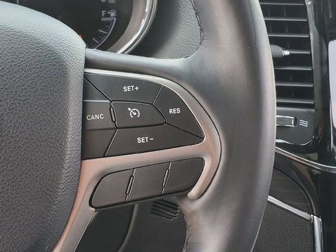 Used 2022 Jeep Grand Cherokee Limited w/ Tech Group RWD image 8