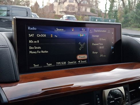 Certified 2020 Lexus LX 570 4WD w/ 3rd Row & Luxury Pkg image 18