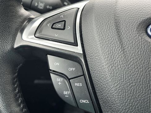 Used 2024 Ford Edge Titanium image 27