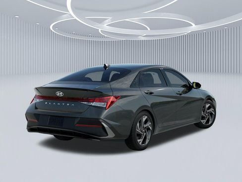 New 2026 Hyundai Elantra SEL Sport image 4
