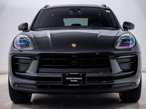 Certified 2025 Porsche Macan AWD/4WD image 6
