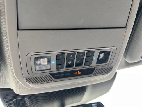Certified 2022 Ford Explorer XLT w/ Equipment Group 202A AWD/4WD image 27