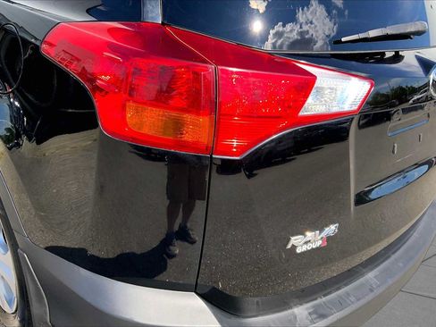 Used 2014 Toyota RAV4 LE AWD/4WD image 27