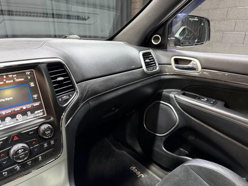 Used 2014 Jeep Grand Cherokee SRT8 w/ Luxury Group II AWD/4WD image 61