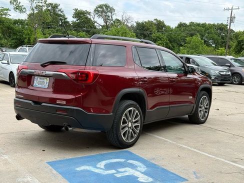 Used 2017 GMC Acadia SLT AWD/4WD image 4