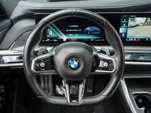 Used 2024 BMW 740i image 27