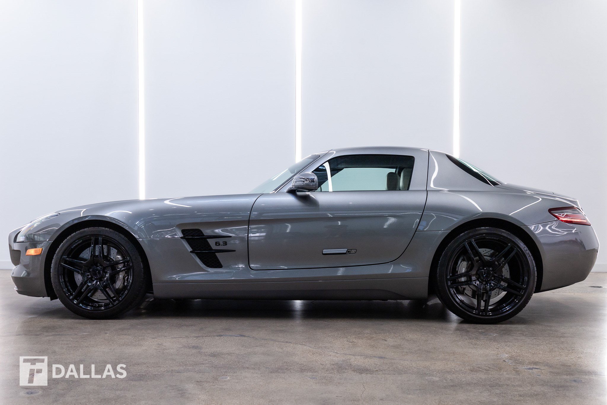 Used 2012 Mercedes-Benz SLS AMG Coupe image 1