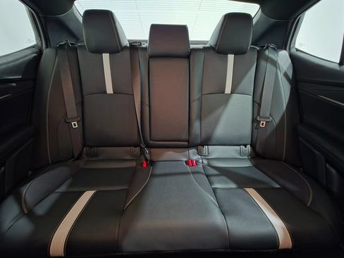 Used 2025 Toyota Camry SE AWD/4WD image 15