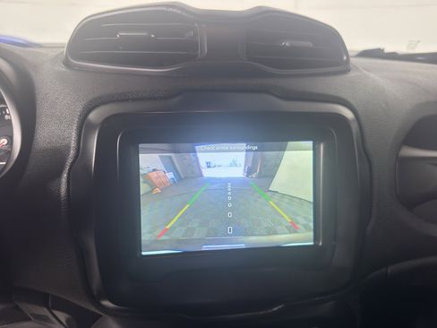 Used 2018 Jeep Renegade Sport w/ Power & Air Group image 27