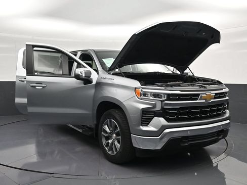 Used 2025 Chevrolet Silverado 1500 LT w/ Safety Package RWD image 37