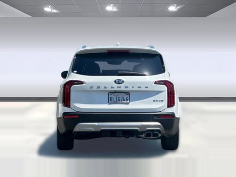 Used 2020 Kia Telluride SX w/ Towing Package FWD image 10