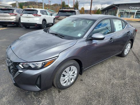 New 2025 Nissan Sentra S image 4