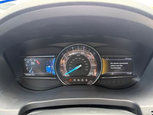 Used 2018 Ford Explorer XLT w/ Equipment Group 202A FWD image 19