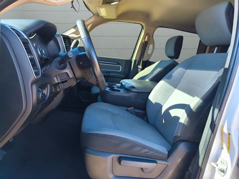 Used 2019 RAM 2500 Big Horn image 17