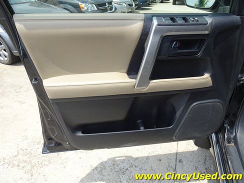 Used 2013 Toyota 4Runner SR5 w/ Convenience Pkg AWD/4WD image 28