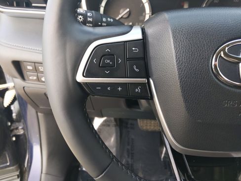 Certified 2022 Toyota Highlander Platinum image 19