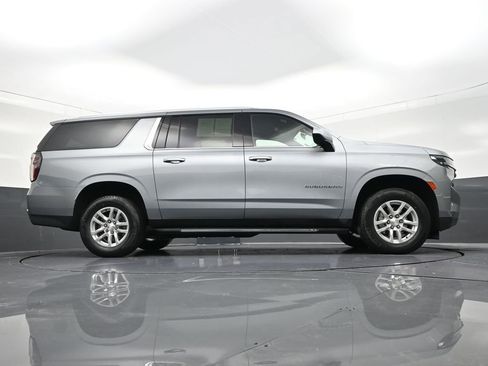 Used 2023 Chevrolet Suburban LS image 29