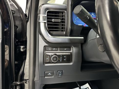 Used 2024 Ford F250 Lariat AWD/4WD image 18