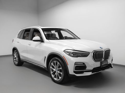 Used 2019 BMW X5 xDrive40i w/ Premium Package 2 AWD/4WD image 10