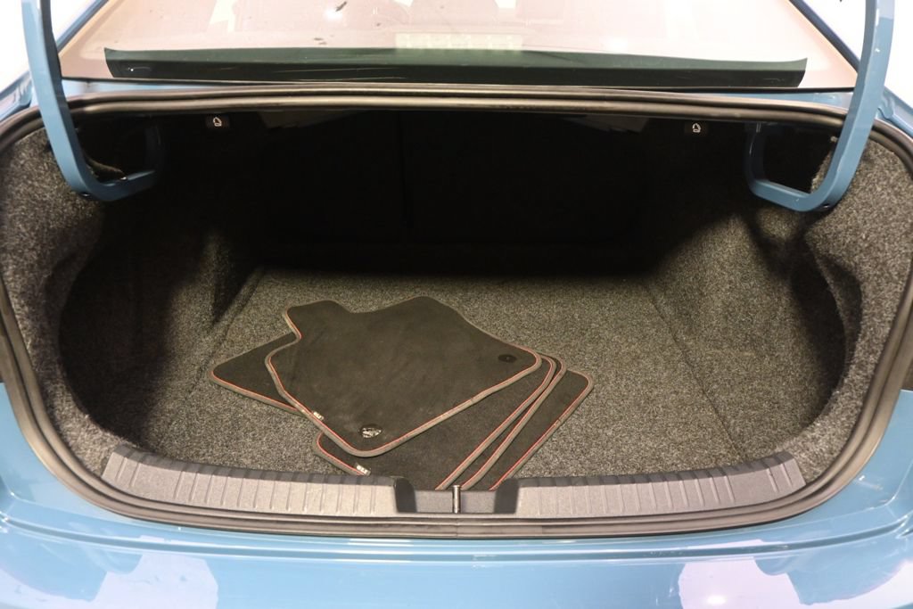Used 2025 Volkswagen Jetta GLI Autobahn FWD image 19