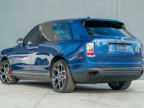 Used 2021 Rolls-Royce Cullinan Black Badge image 8