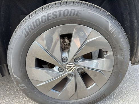 Used 2026 Volkswagen Taos S FWD image 28