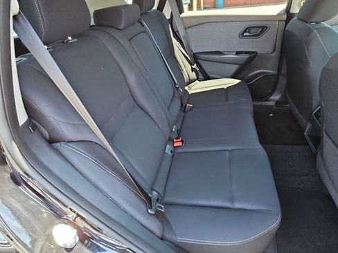 Used 2023 Nissan Rogue S AWD/4WD image 29