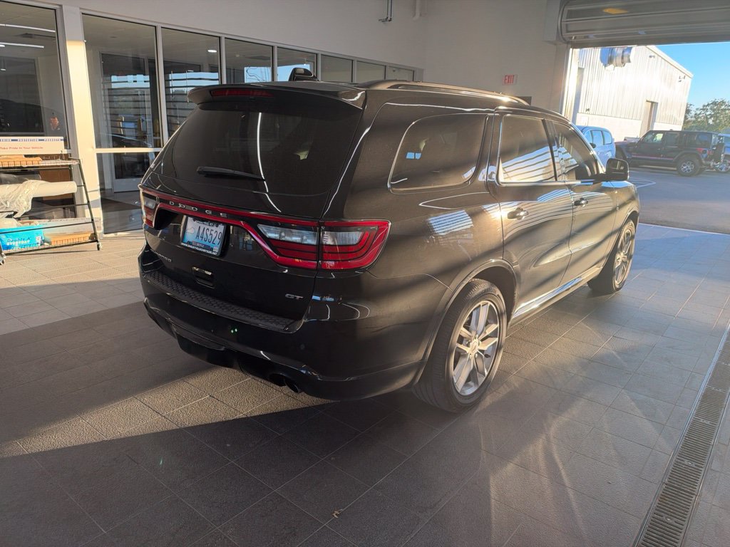 Used 2024 Dodge Durango GT RWD image 3