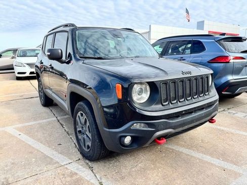 Used 2018 Jeep Renegade Trailhawk image 1