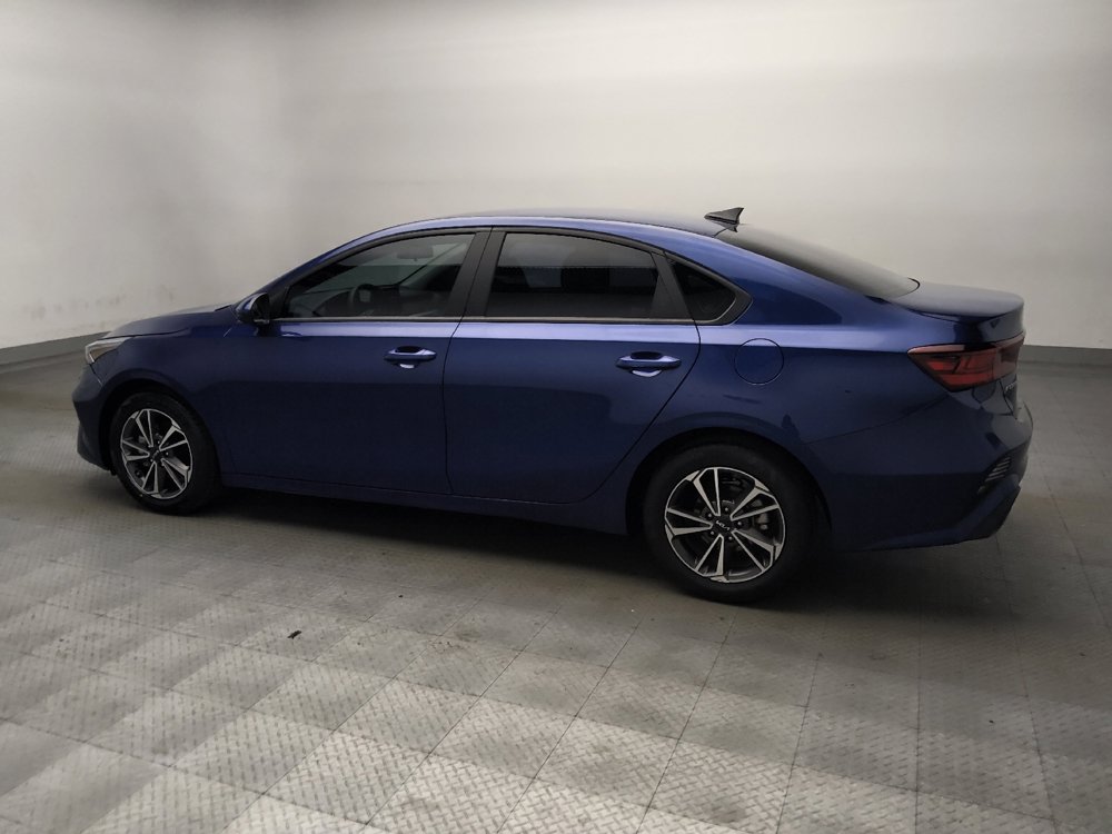 Used 2023 Kia Forte LXS FWD image 3